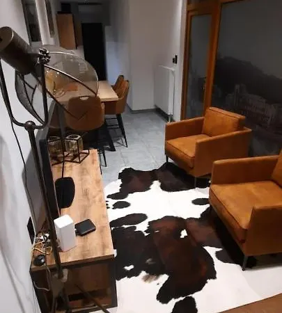 Nez Sur La Croisette.