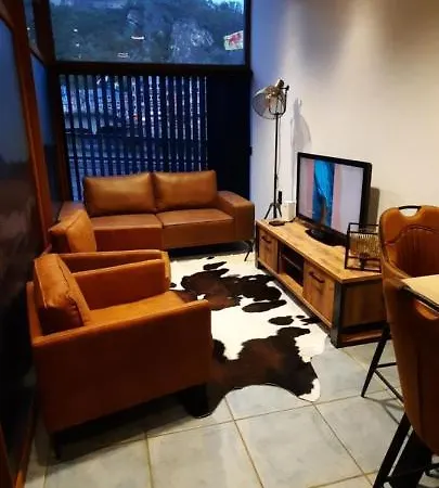 Nez Sur La Croisette. * Dinant