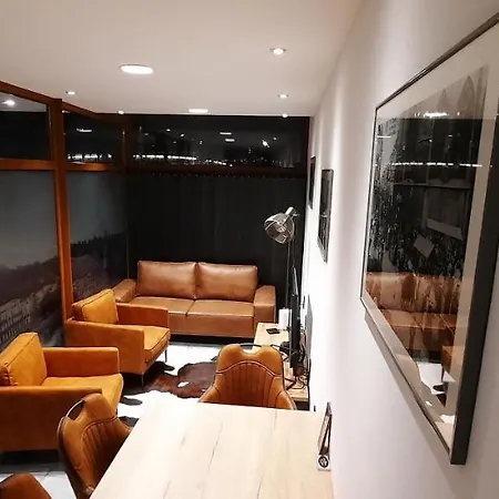 Nez Sur La Croisette. * Dinant